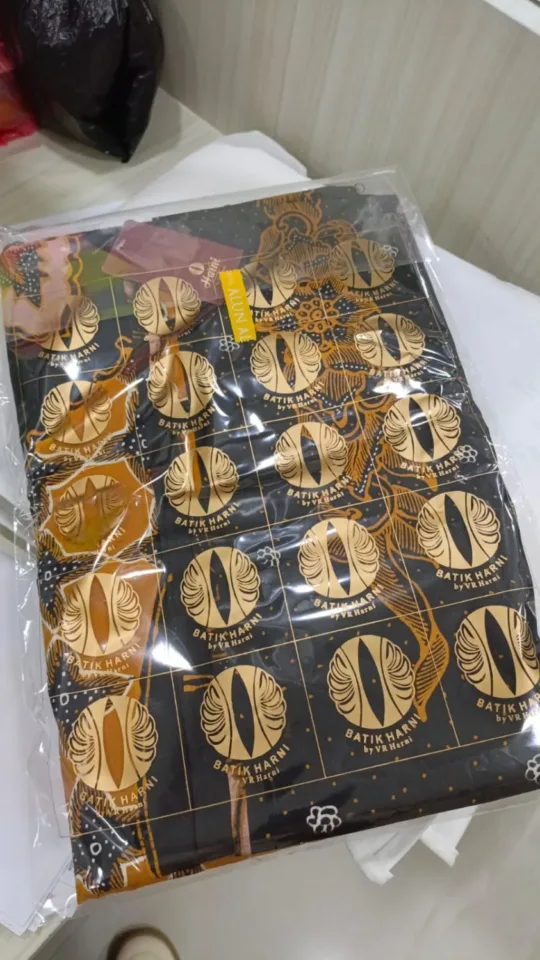 Order Steven Finch Tailoring Cotton Batik