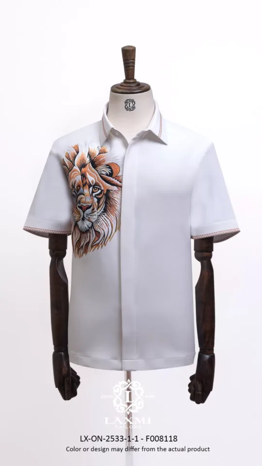 Laxmi Savanna - Lion Gaze
