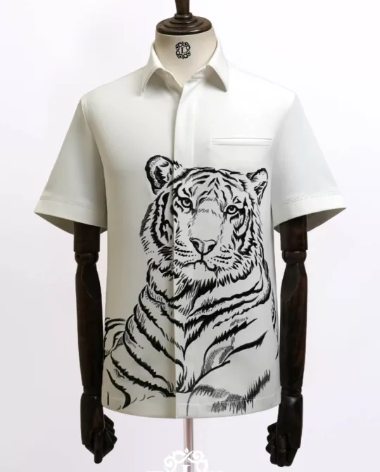 Laxmi Savanna - Regal Monochrome