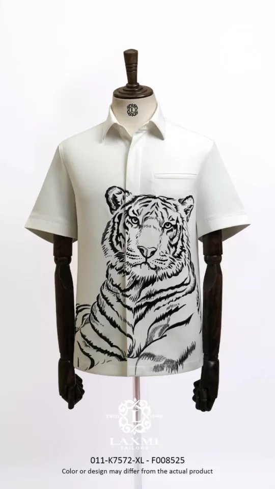 Laxmi Savanna - Regal Monochrome